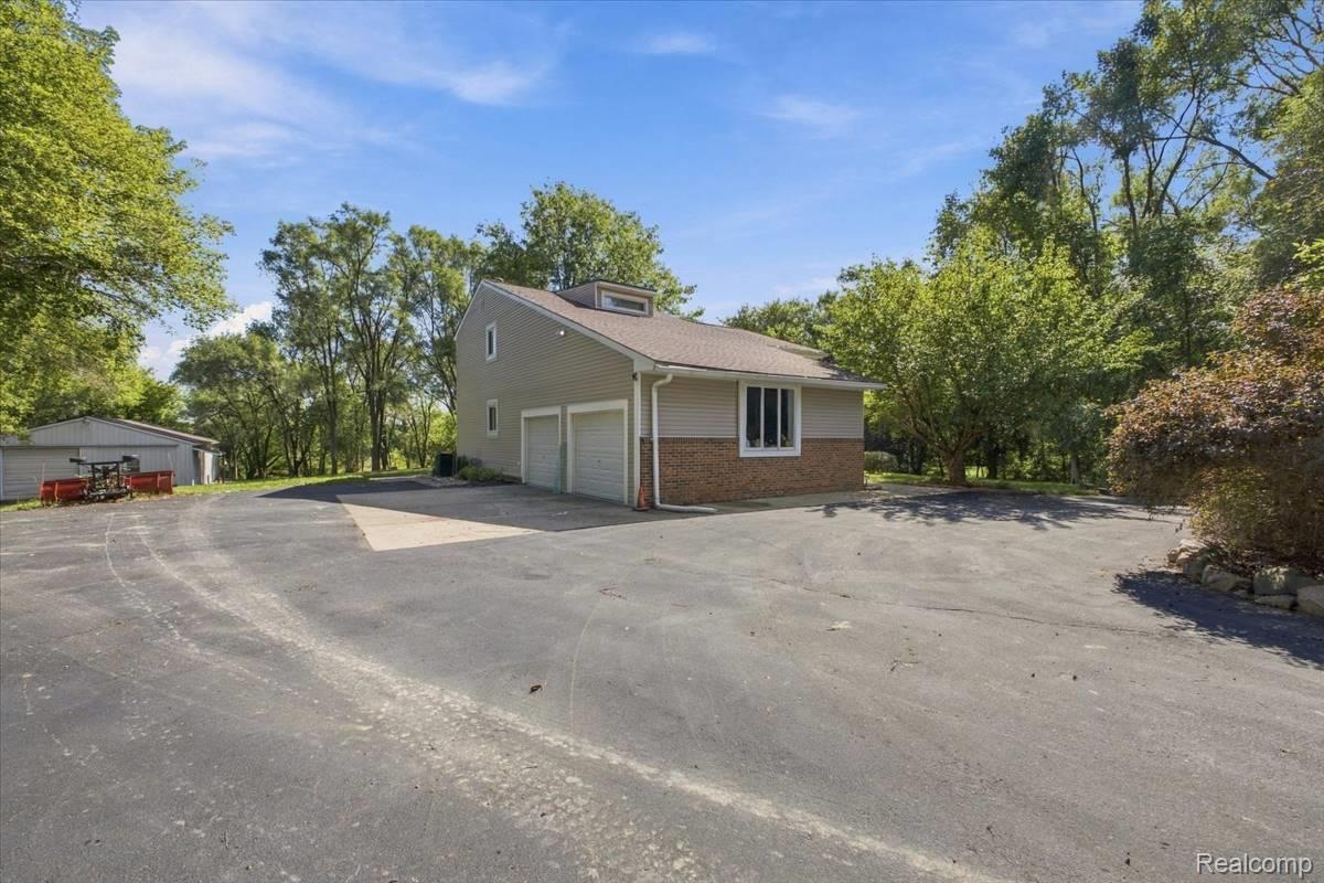 2605 Childs Lake Road