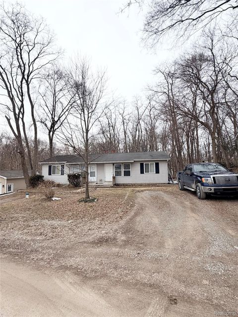 6279 Buckshore Drive Drive Hamburg Township MI 48189