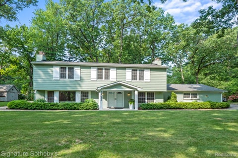 Photo of 2593 S Christian Hills Drive, Rochester Hills City, MI 48309 (MLS # 20261052127)
