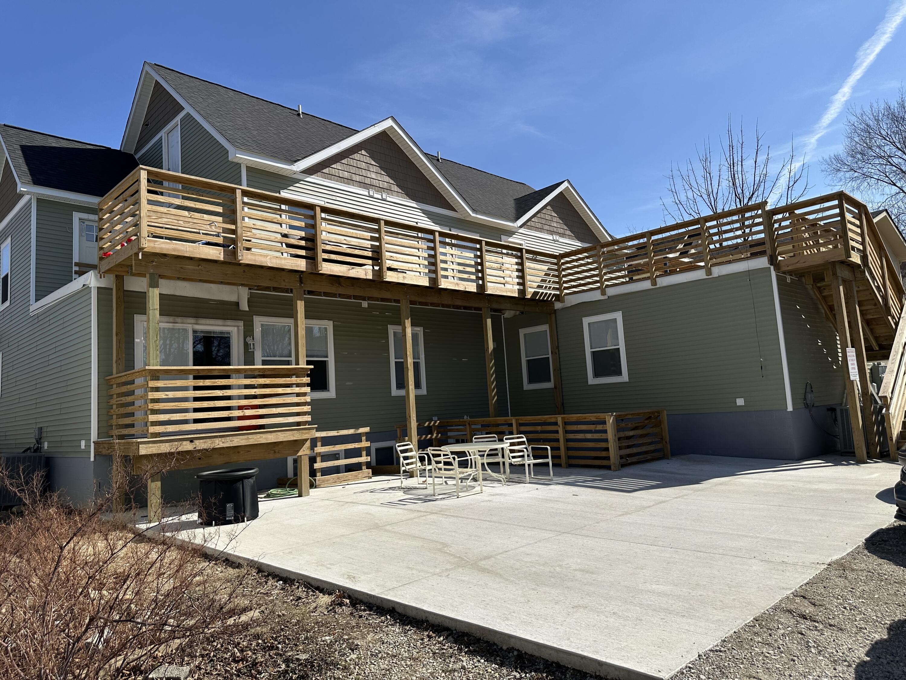 912 Mary Street