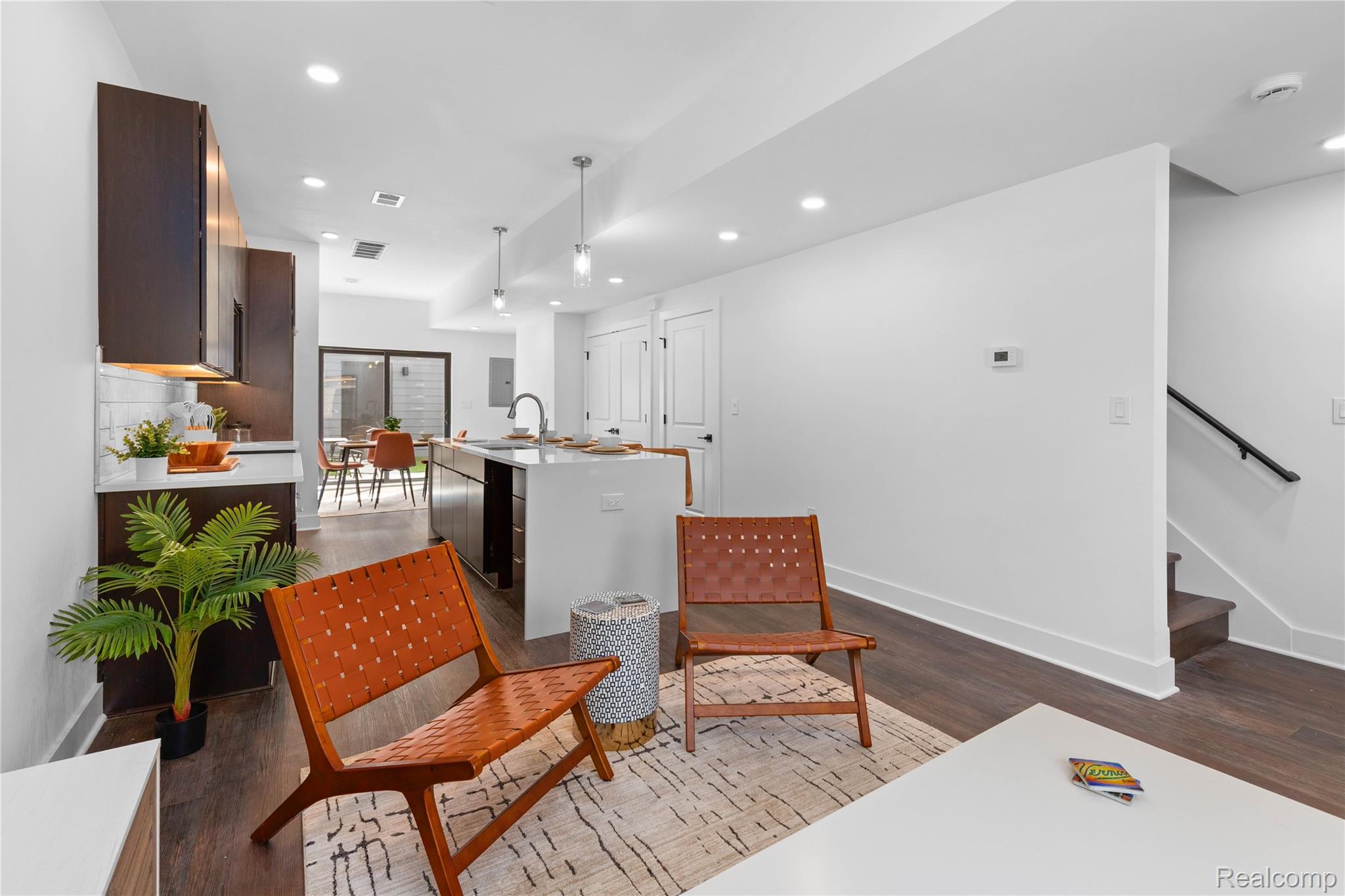 Detroit City, Michigan 48208, United States, 2 Bedrooms Bedrooms, ,3 BathroomsBathrooms,Residential,Active,195467