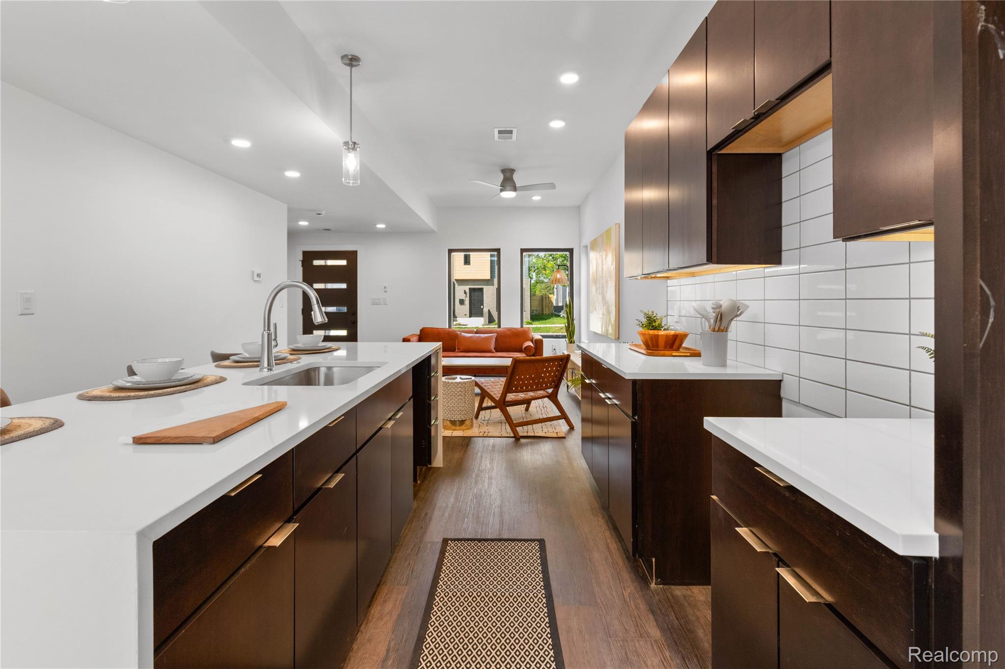 Detroit City, Michigan 48208, United States, 2 Bedrooms Bedrooms, ,3 BathroomsBathrooms,Residential,Active,195467