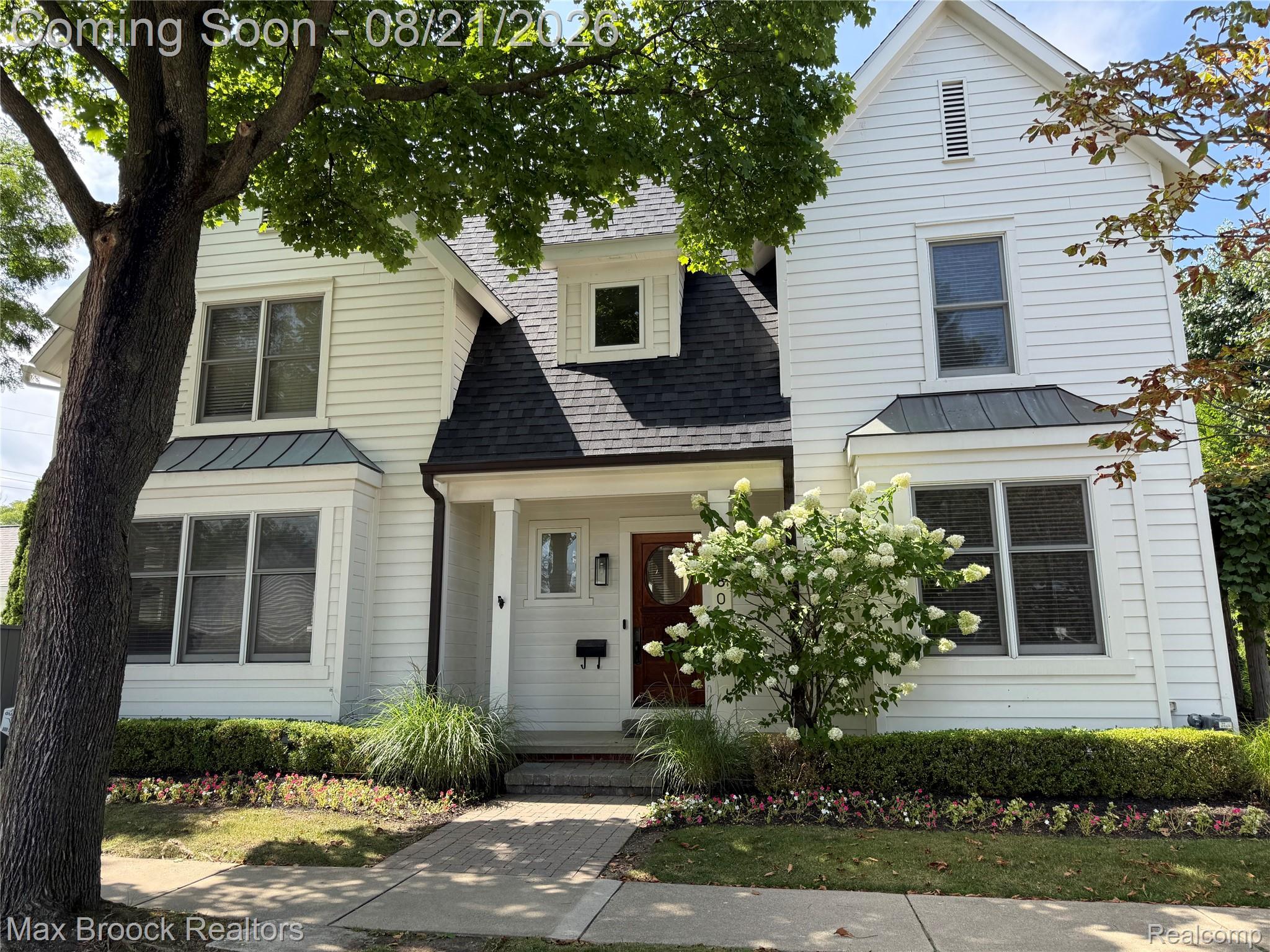 1080 Bennaville Avenue