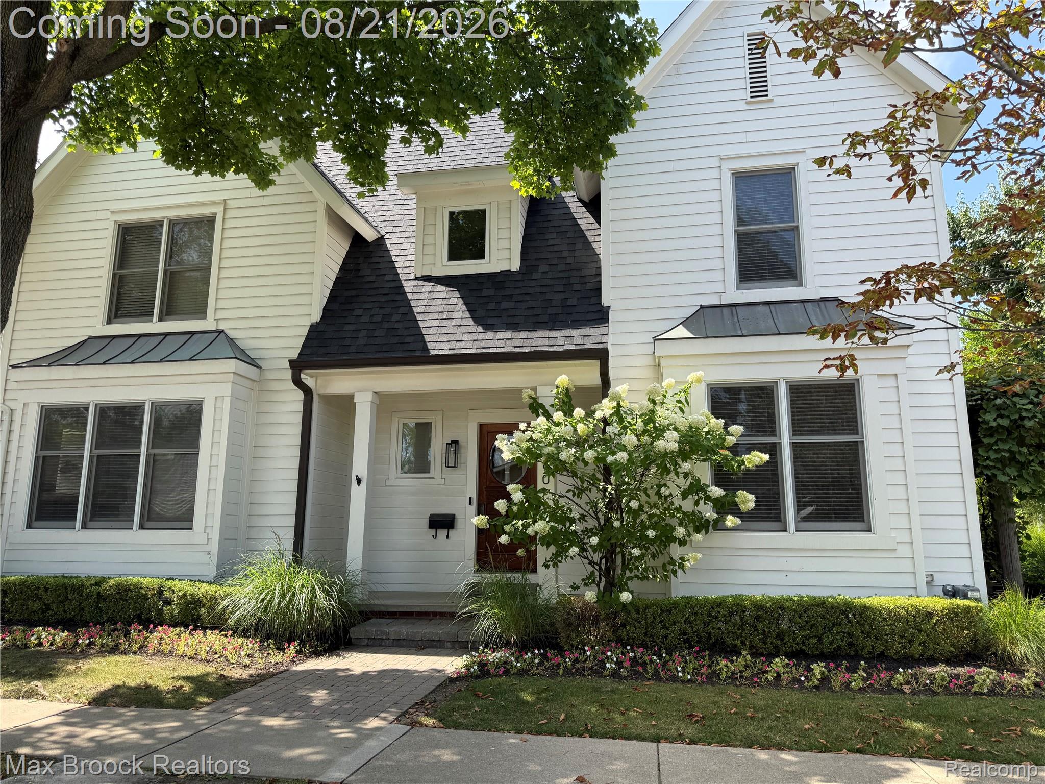 1080 Bennaville Avenue