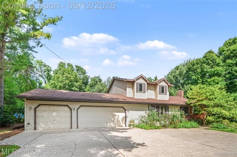 Photo of 11471 31 Mile Road, Washington Township, MI 48095 (MLS # 20261072587)
