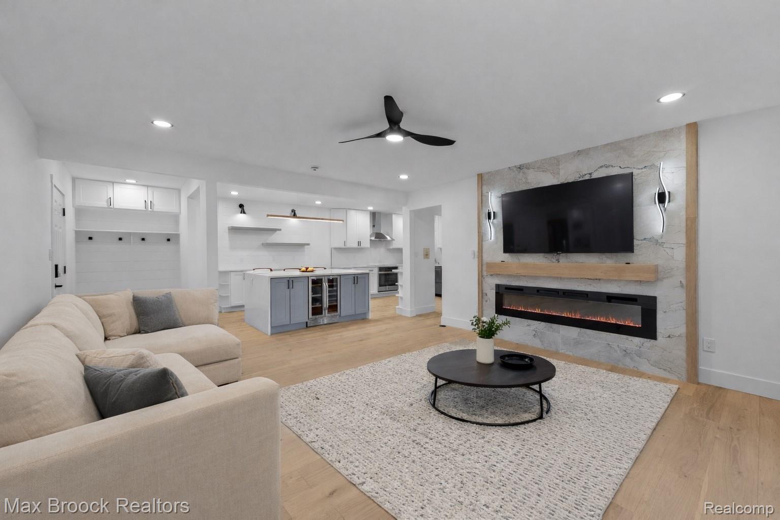 1111 N Old Woodward Avenue 23