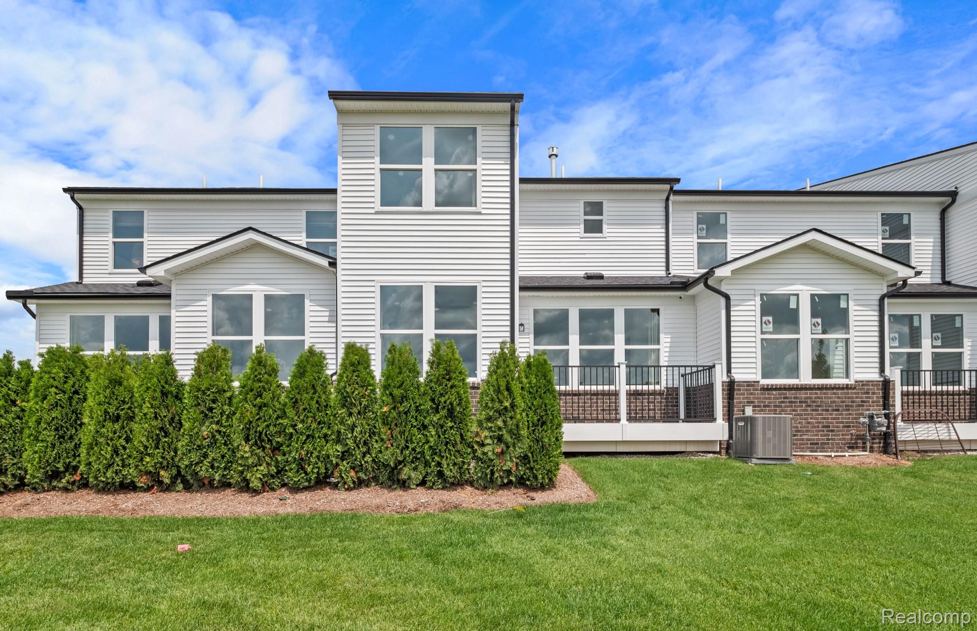 5580 E Spaniel Drive