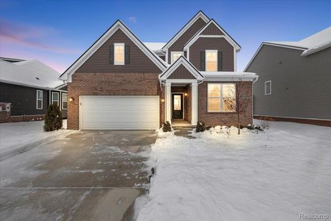 2348 Provencal Drive Commerce Charter Township MI 48382