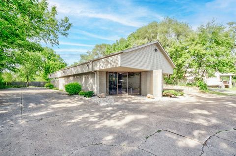 1010 Burr Street Jackson City MI 49201