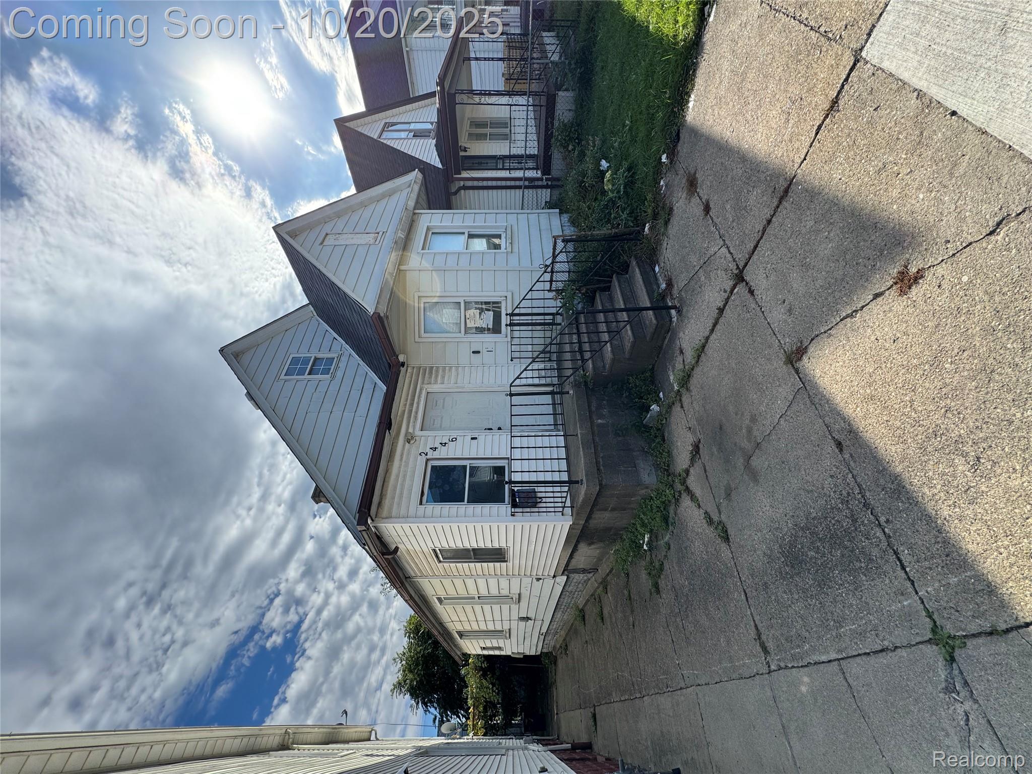 2446 Grayling Street