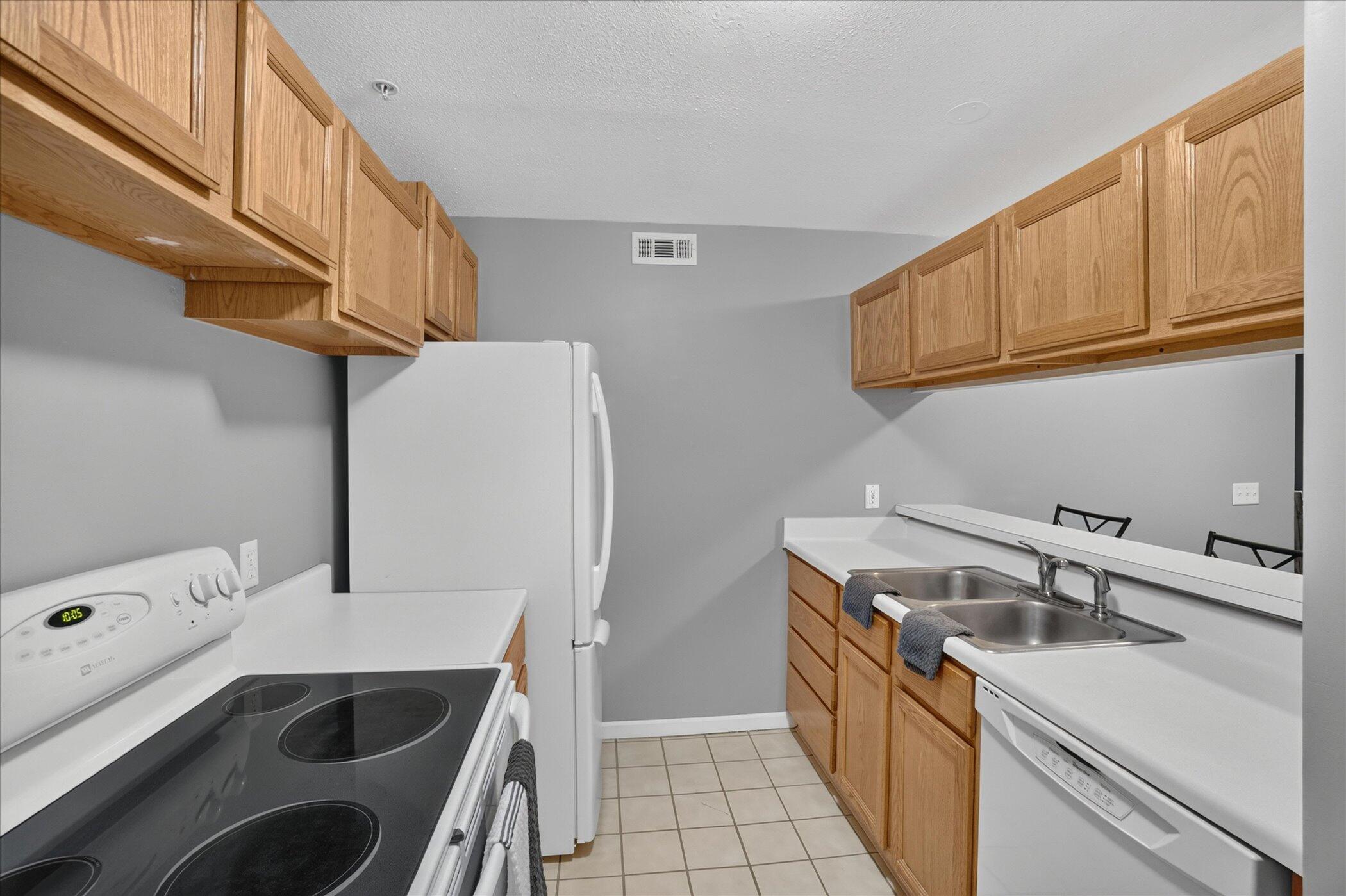 609 Curzon Court 203