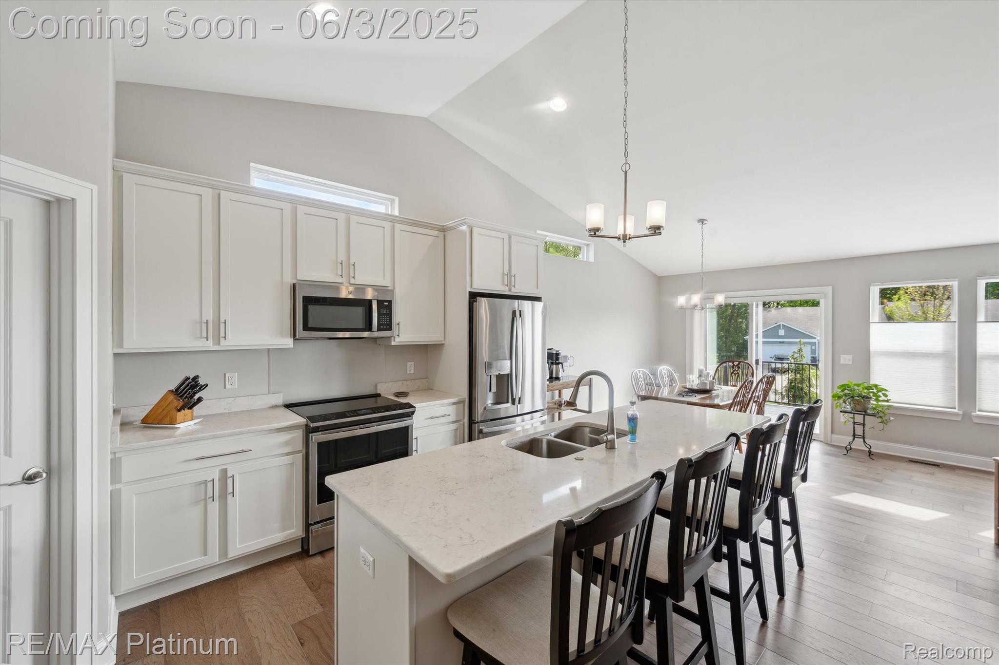 1009 Camellia Circle