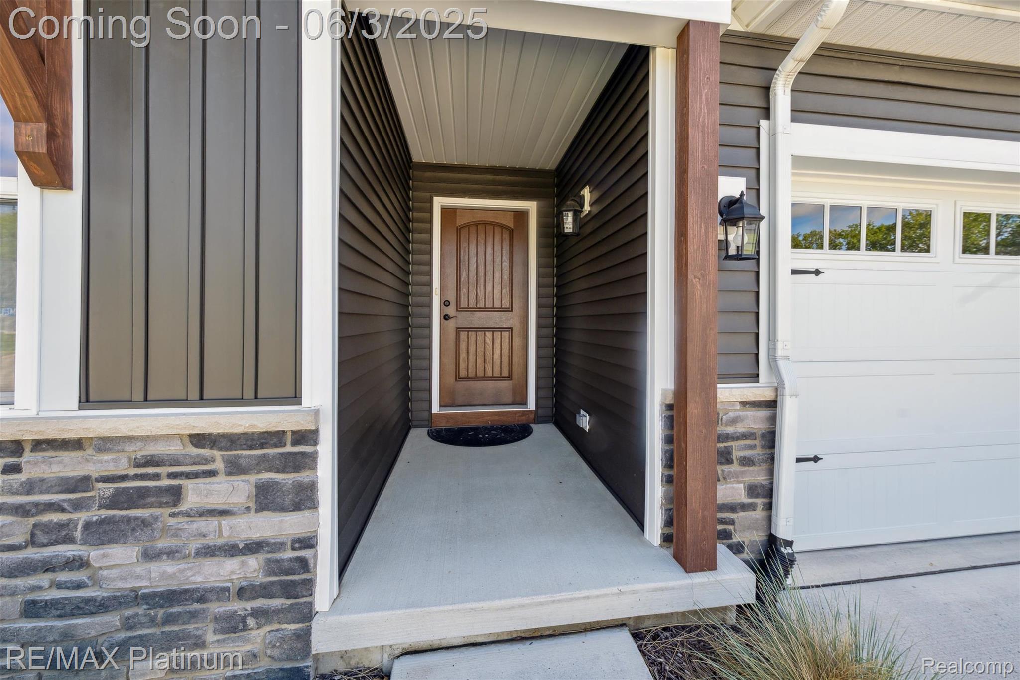 1009 Camellia Circle