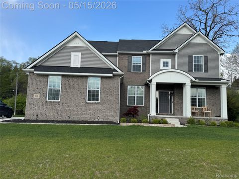 908 S Livernois Road Rochester Hills City MI 48307