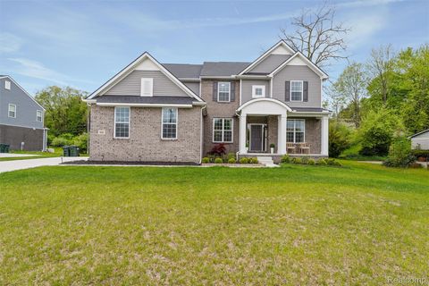 908 S Livernois Road Rochester Hills City MI 48307