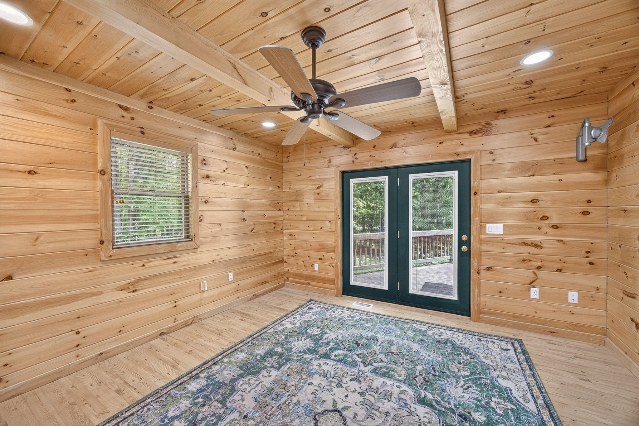 10231 Mountain View Trail
