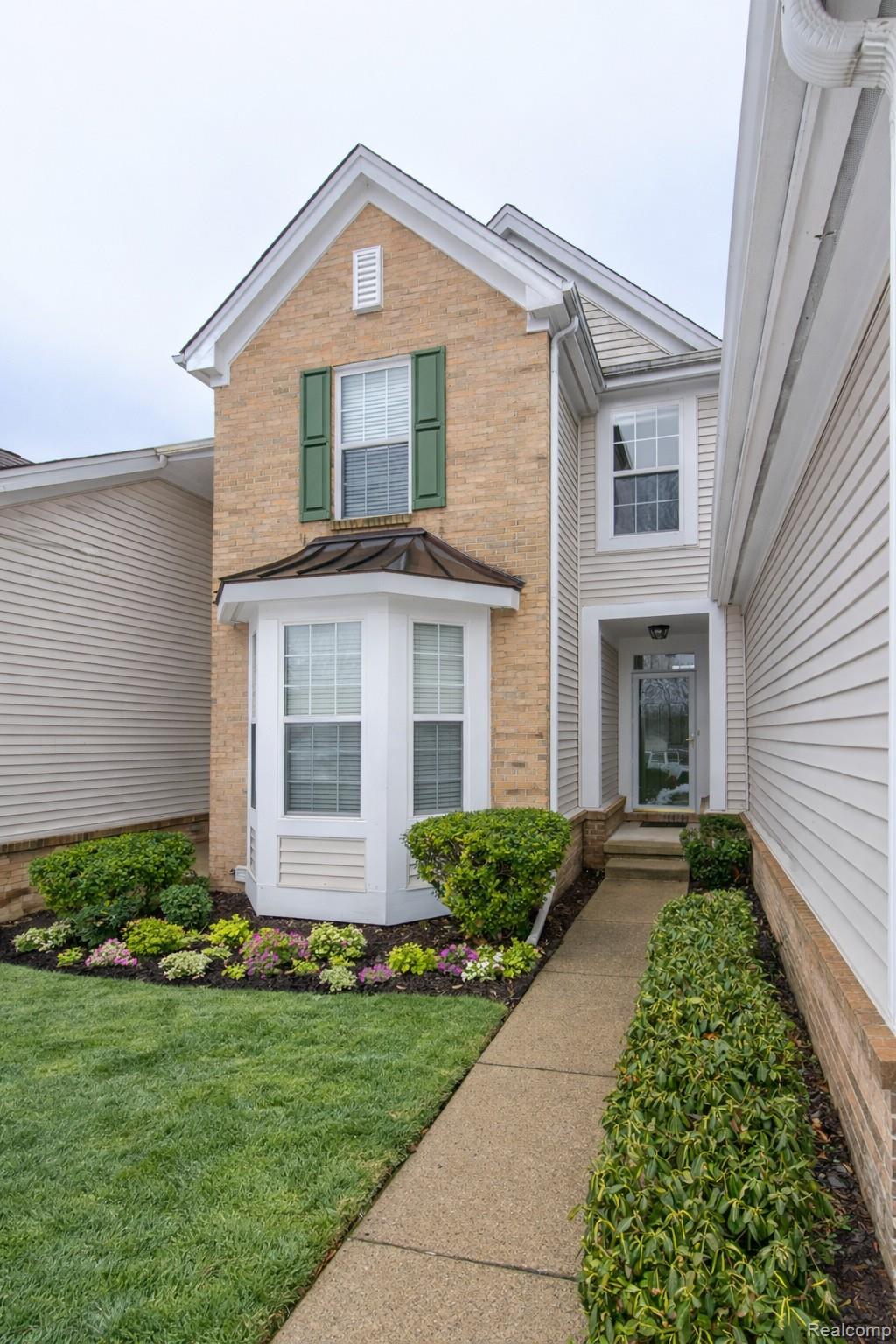 5710 Pinecroft Court