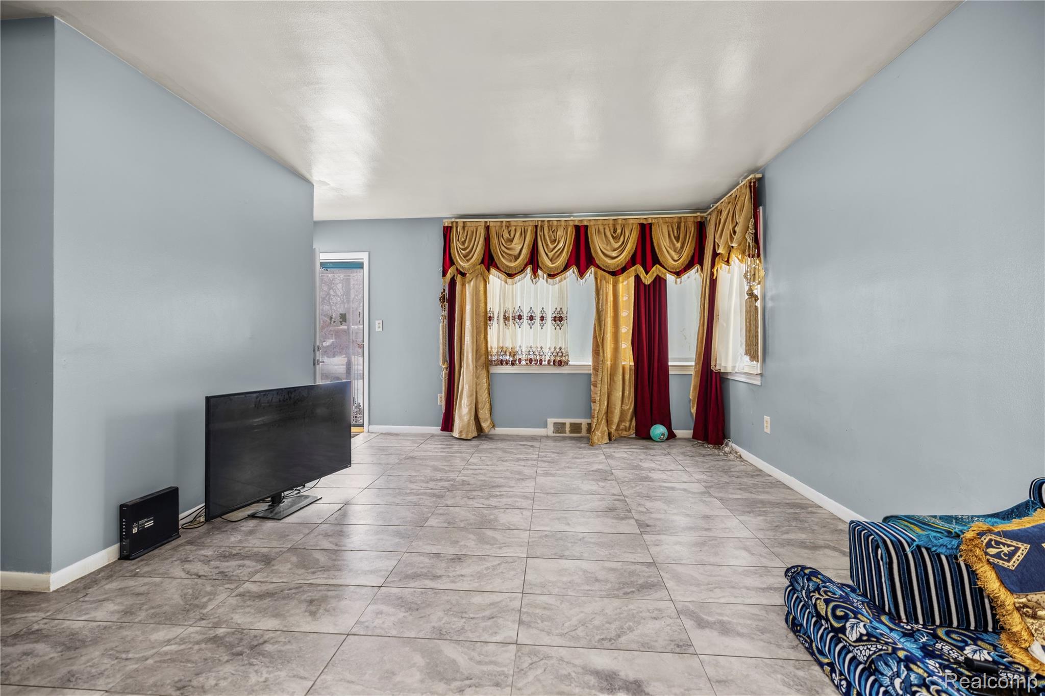 3492 Elizabeth Street