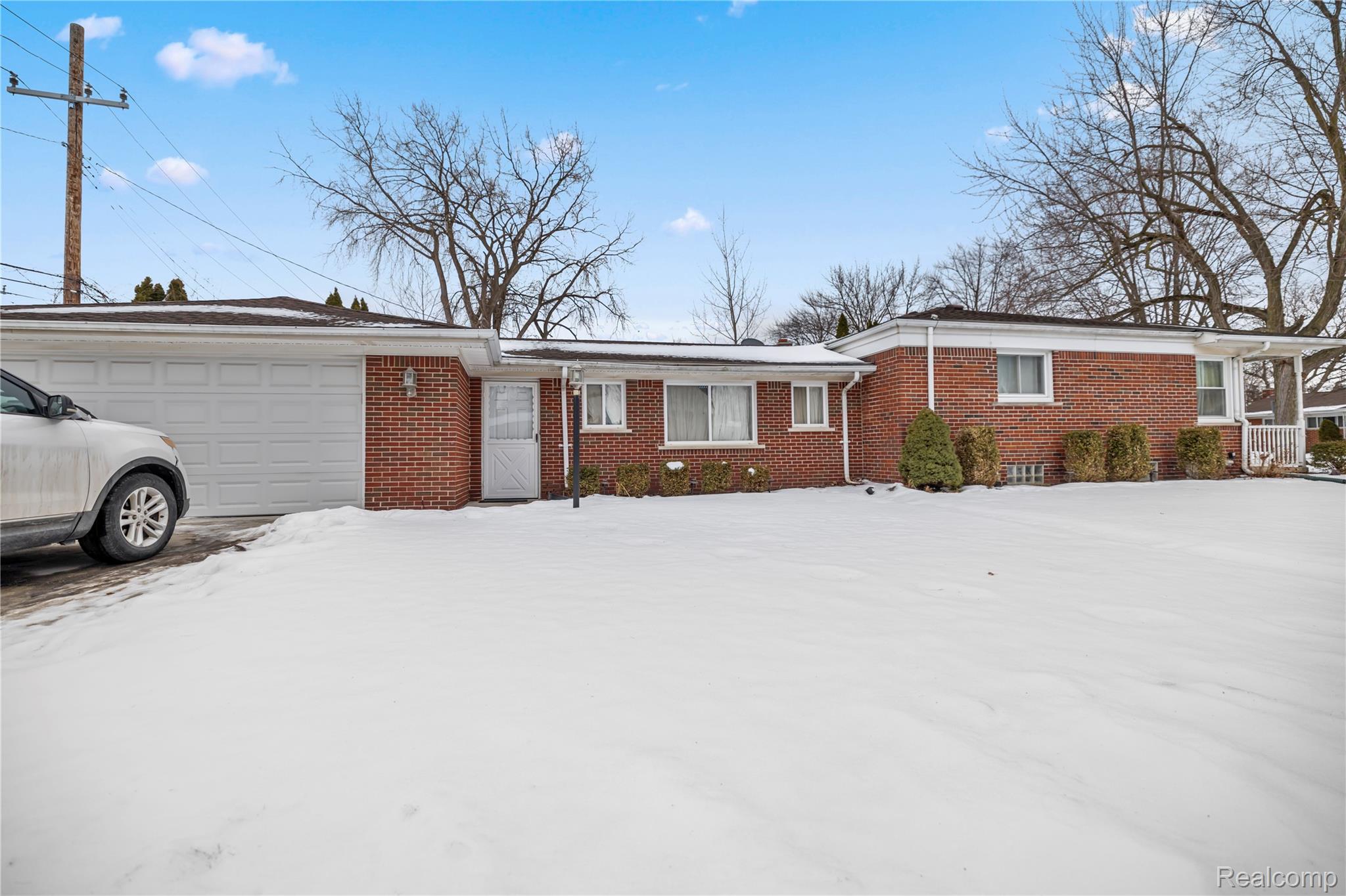 3492 Elizabeth Street