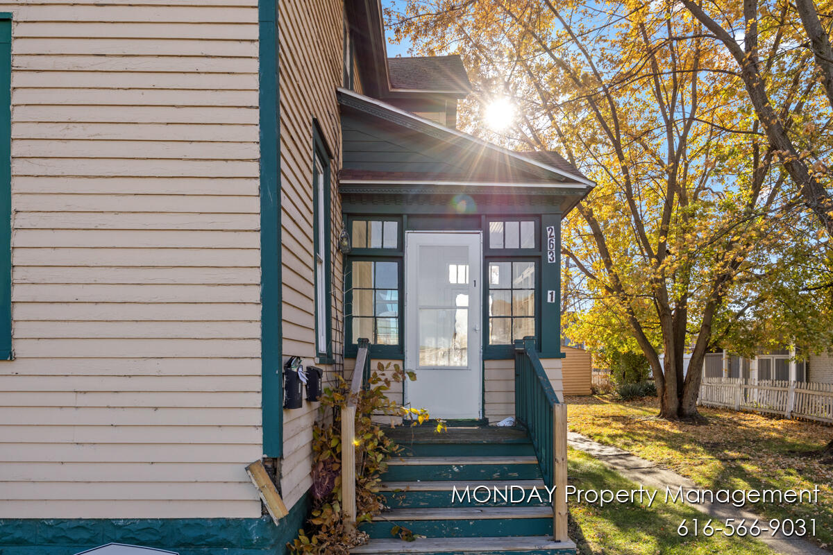 263 W Muskegon Avenue