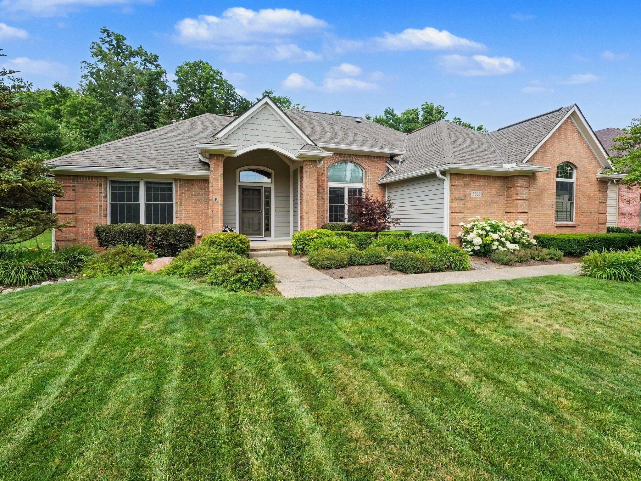 2258 Woodview Lane
