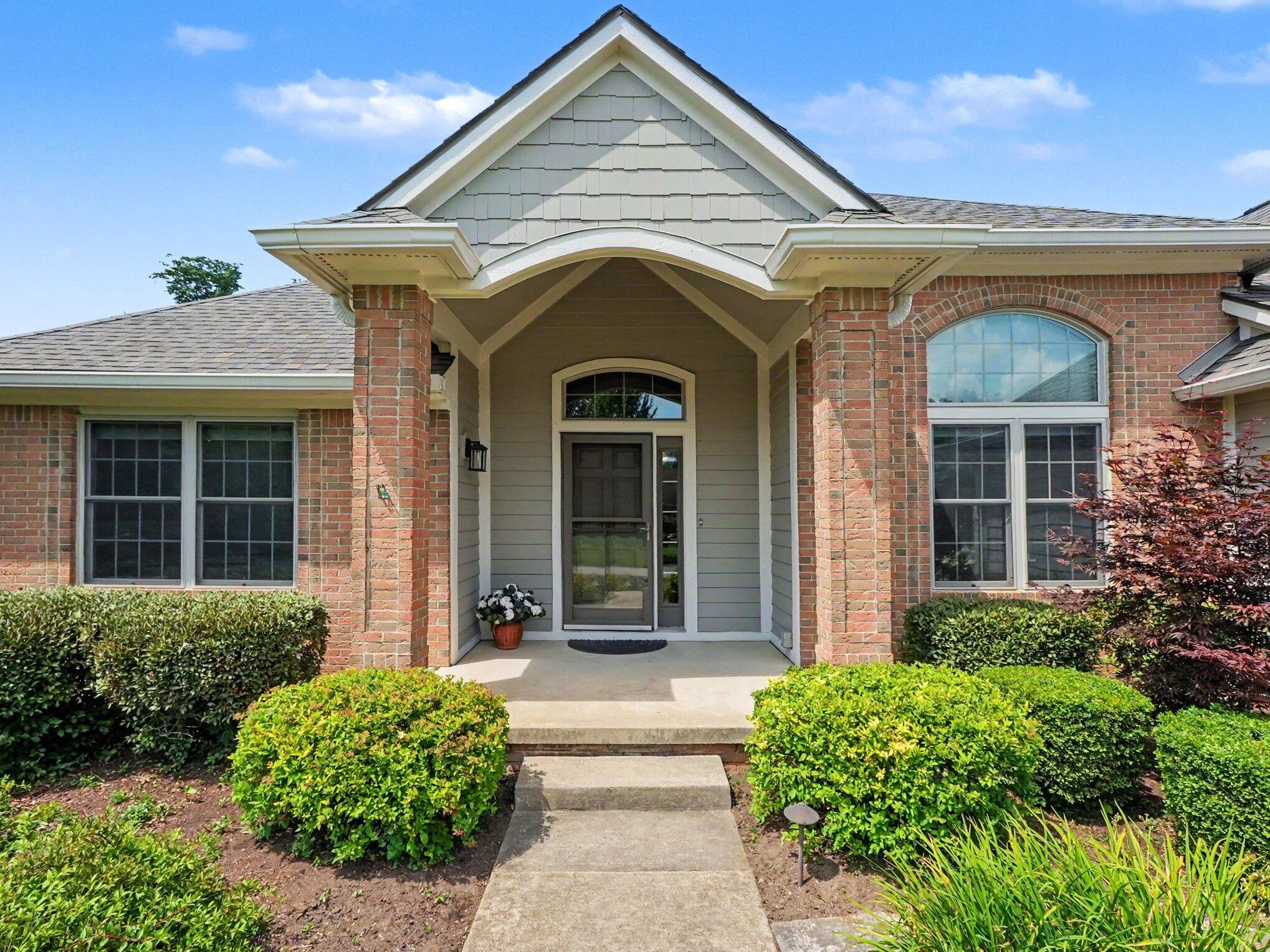 2258 Woodview Lane