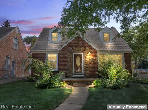 Photo of 1300 Nightingale Street, Dearborn City, MI 48128 (MLS # 20261029811)