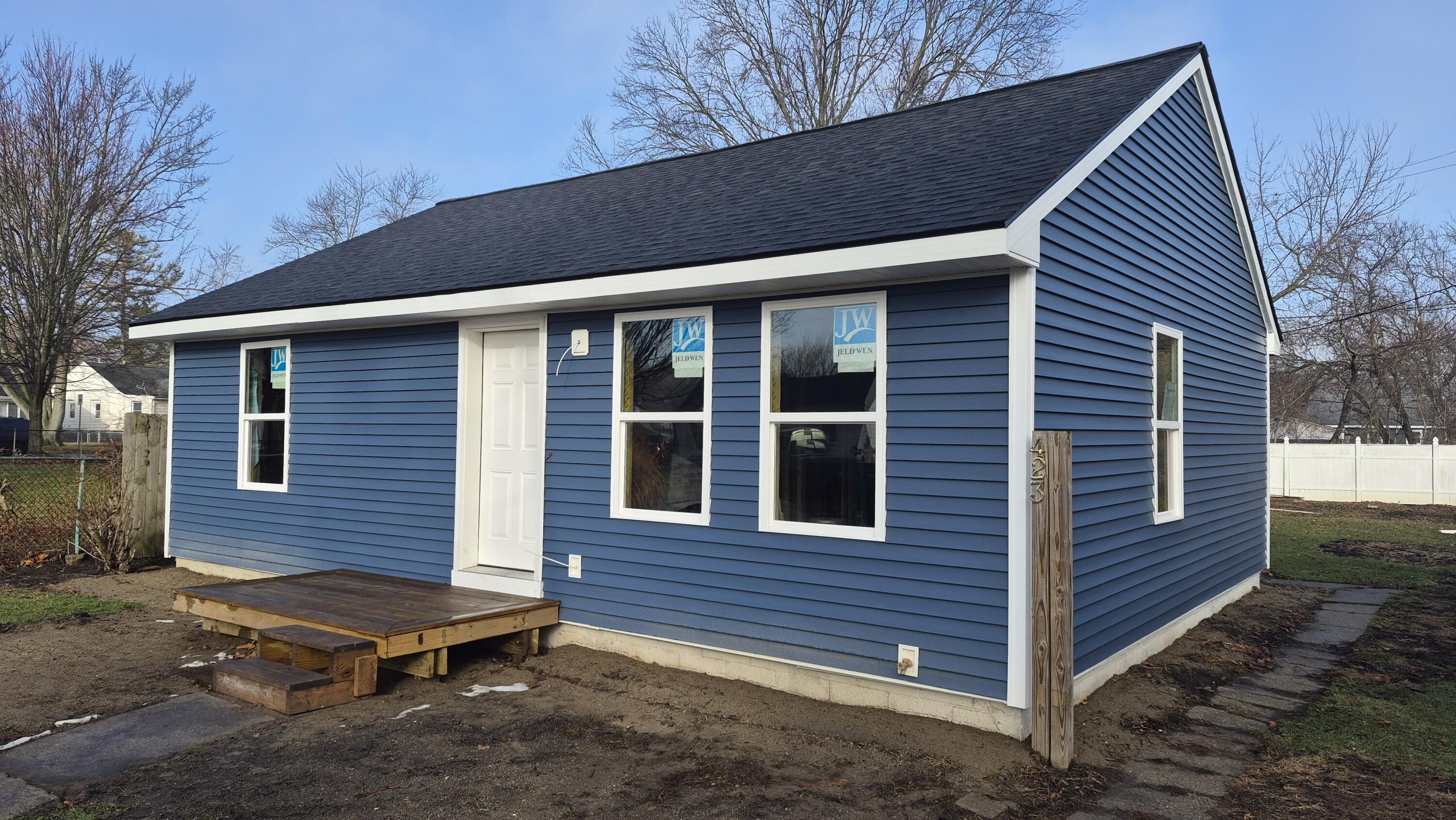 423 Ainsworth Circle