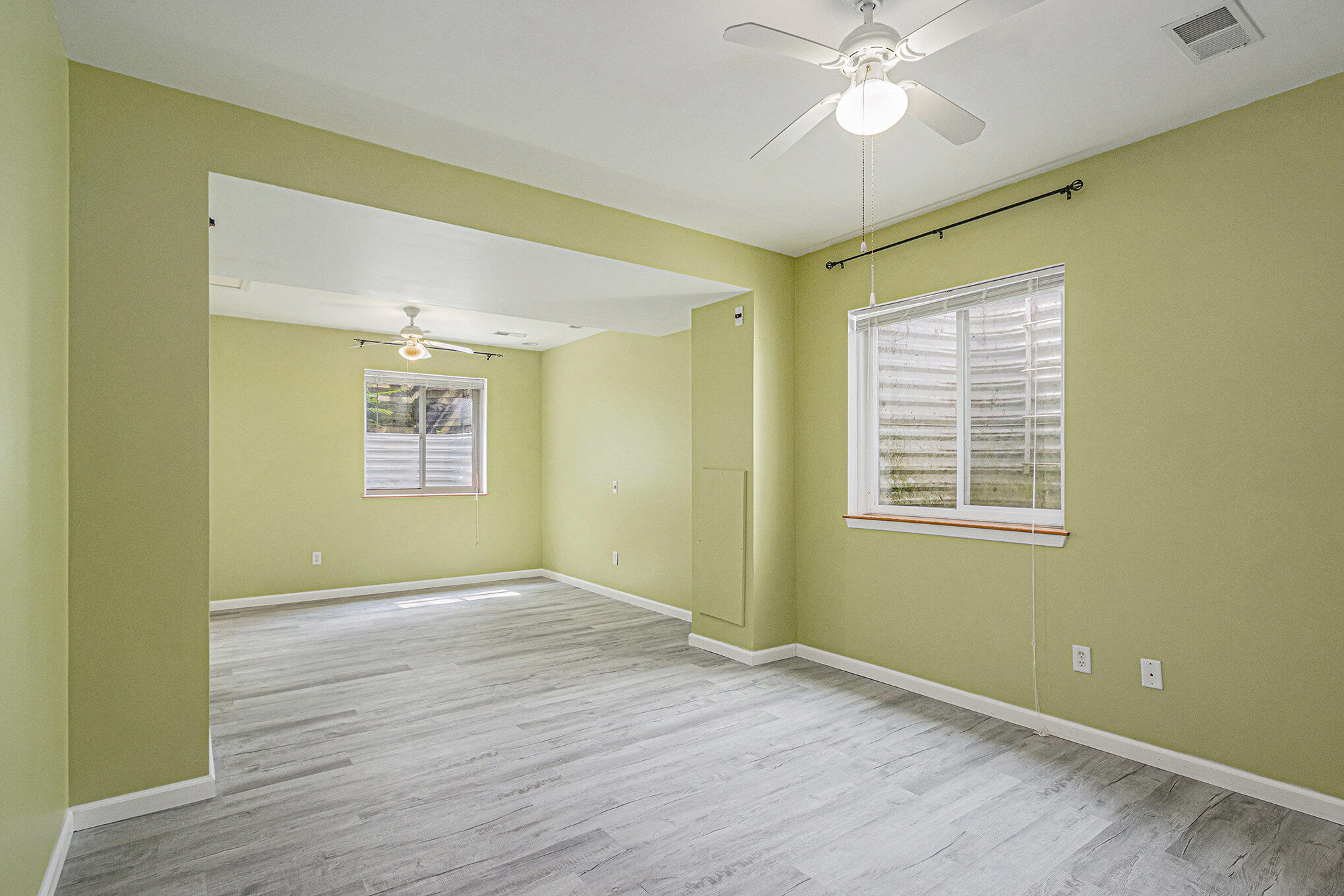 Portage City, Michigan 49024, United States, 4 Bedrooms Bedrooms, ,4 BathroomsBathrooms,Residential,Active,194421