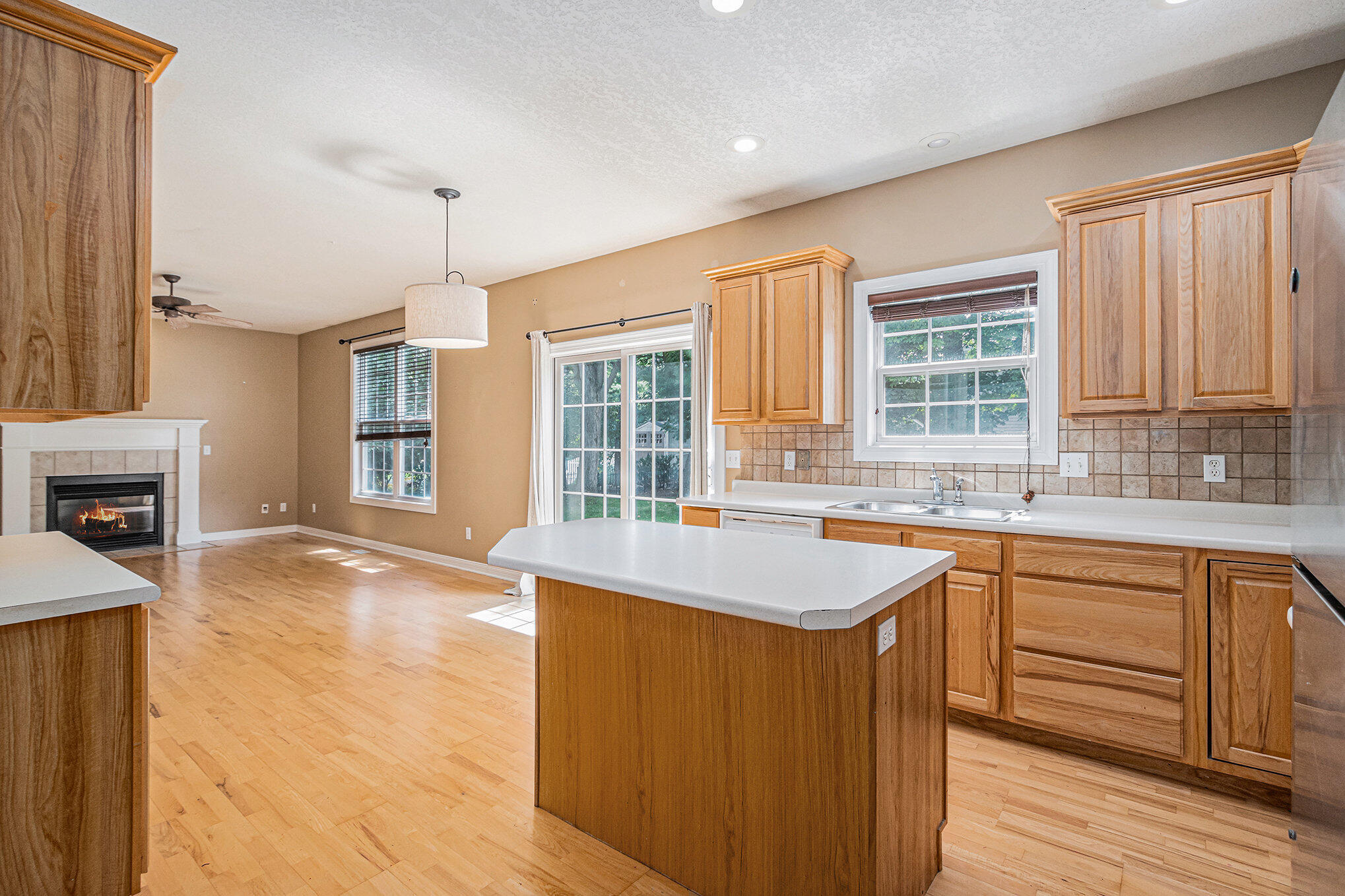 Portage City, Michigan 49024, United States, 4 Bedrooms Bedrooms, ,4 BathroomsBathrooms,Residential,Active,194421