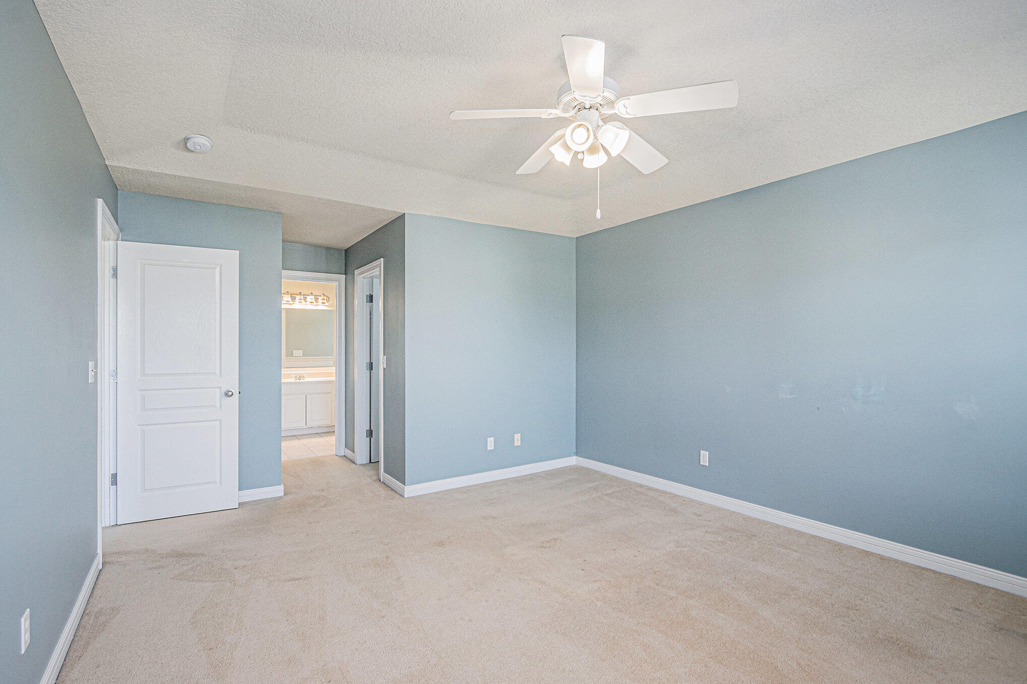 Portage City, Michigan 49024, United States, 4 Bedrooms Bedrooms, ,4 BathroomsBathrooms,Residential,Active,194421