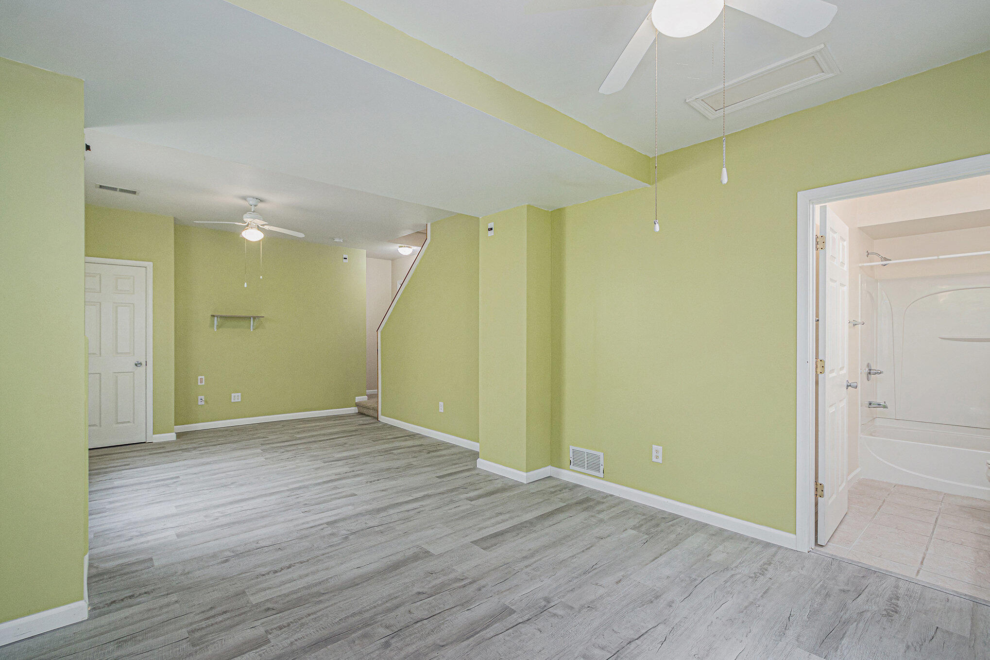 Portage City, Michigan 49024, United States, 4 Bedrooms Bedrooms, ,4 BathroomsBathrooms,Residential,Active,194421