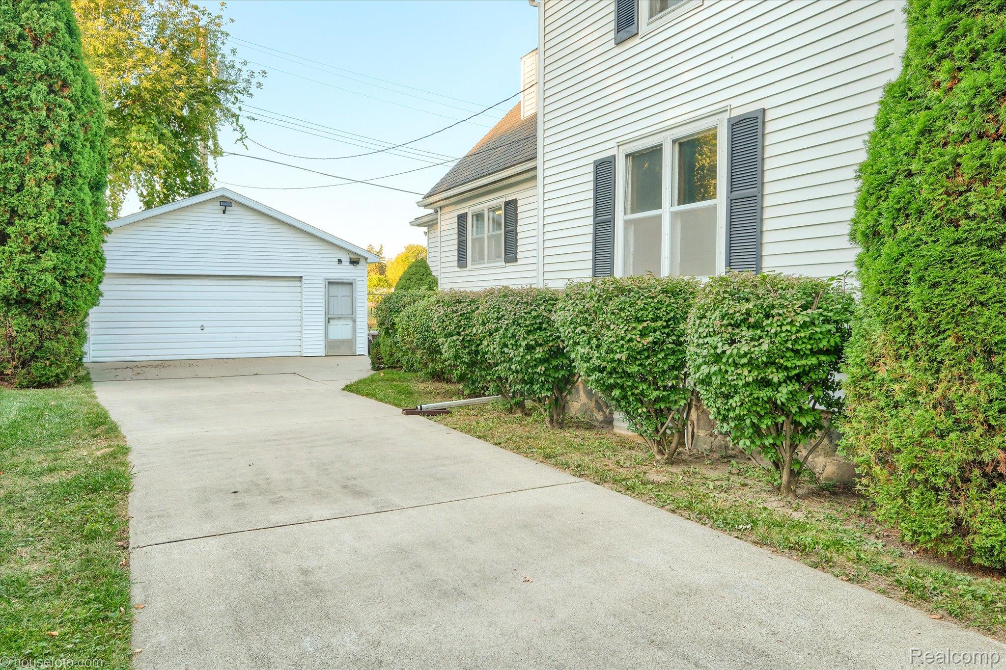 1340 W Genesee Street