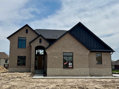 50472 MISTWOOD Drive Macomb Township Macomb MI 48042