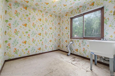 Tiny photo for 3030 Bloomfield Park Drive, West Bloomfield Charter Township, MI 48323 (MLS # 20261067190)