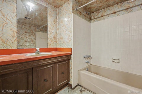 Tiny photo for 3030 Bloomfield Park Drive, West Bloomfield Charter Township, MI 48323 (MLS # 20261067190)