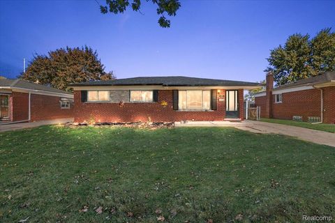 12839 Chippewa Drive Warren City MI 48088