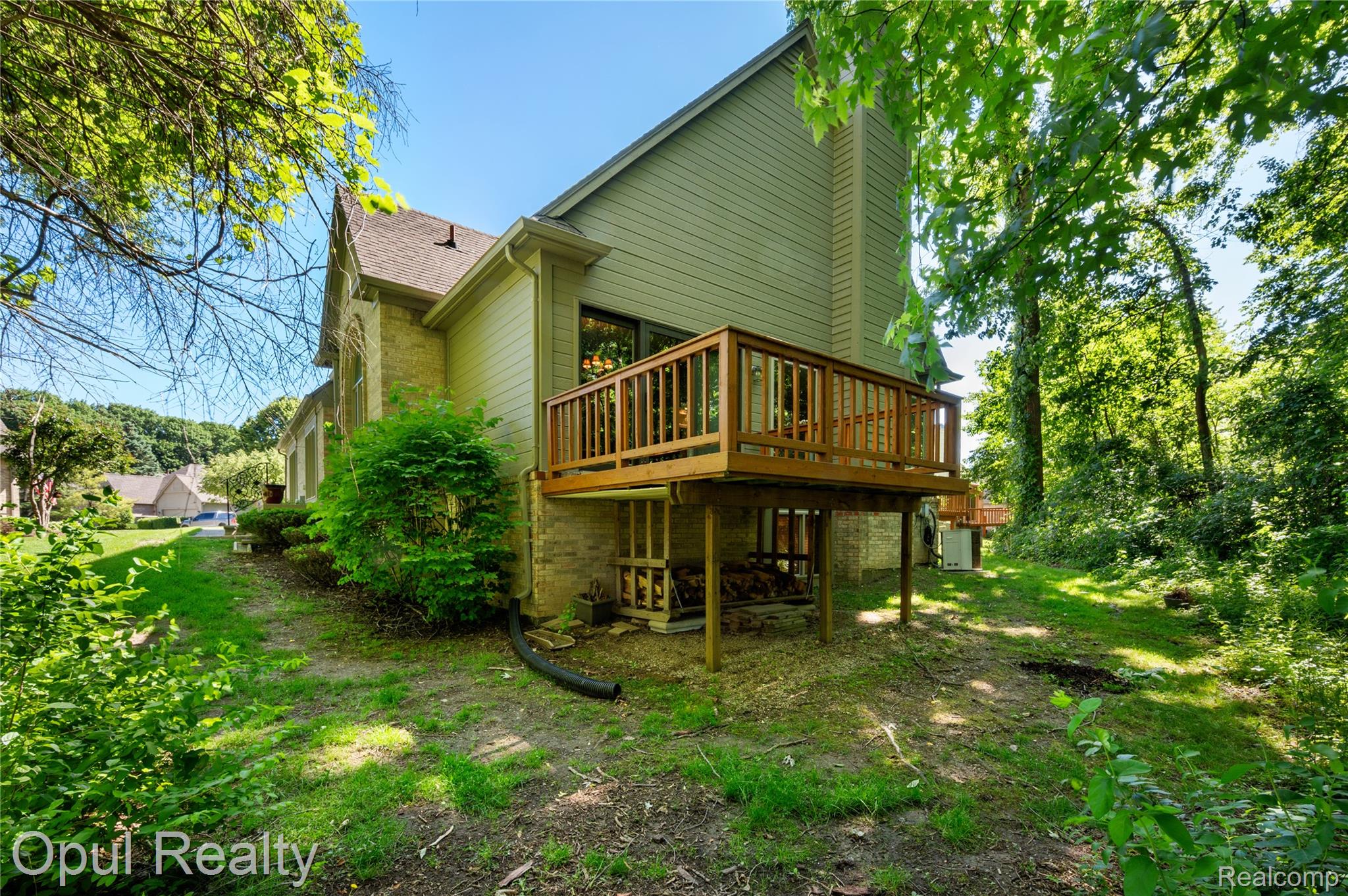 24585 Edgewood Drive