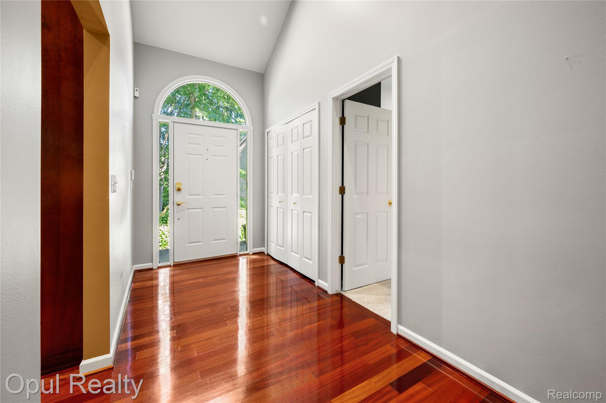 24585 Edgewood Drive