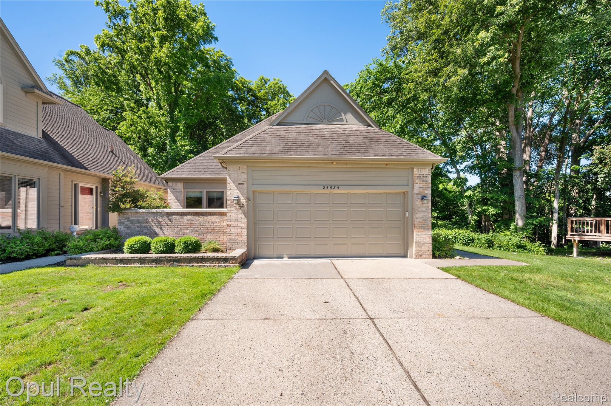 24585 Edgewood Drive