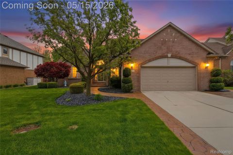 Photo of 48528 Lafayette Drive, Macomb Township, MI 48044 (MLS # 20261032944)