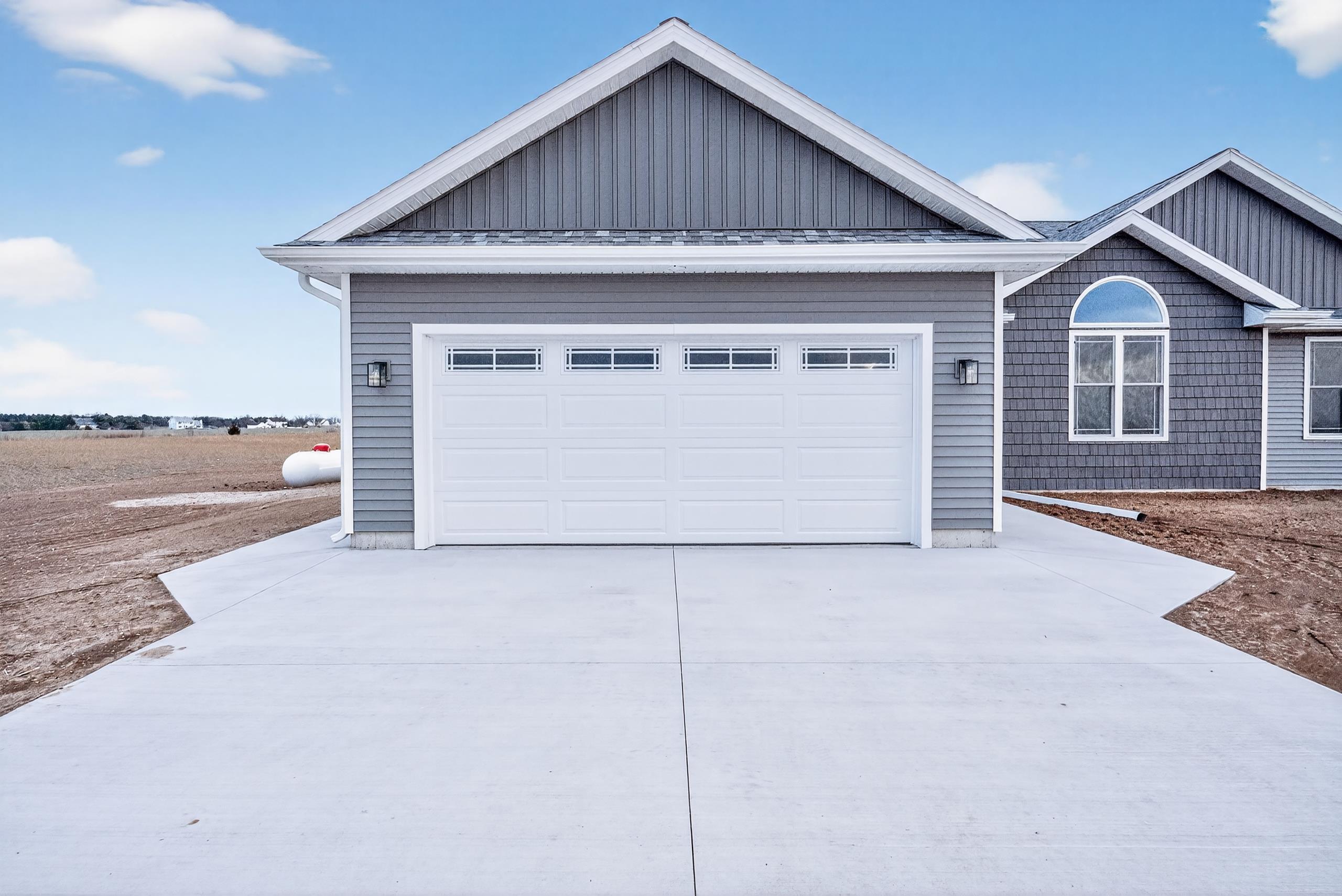 2081 S Francisco Road