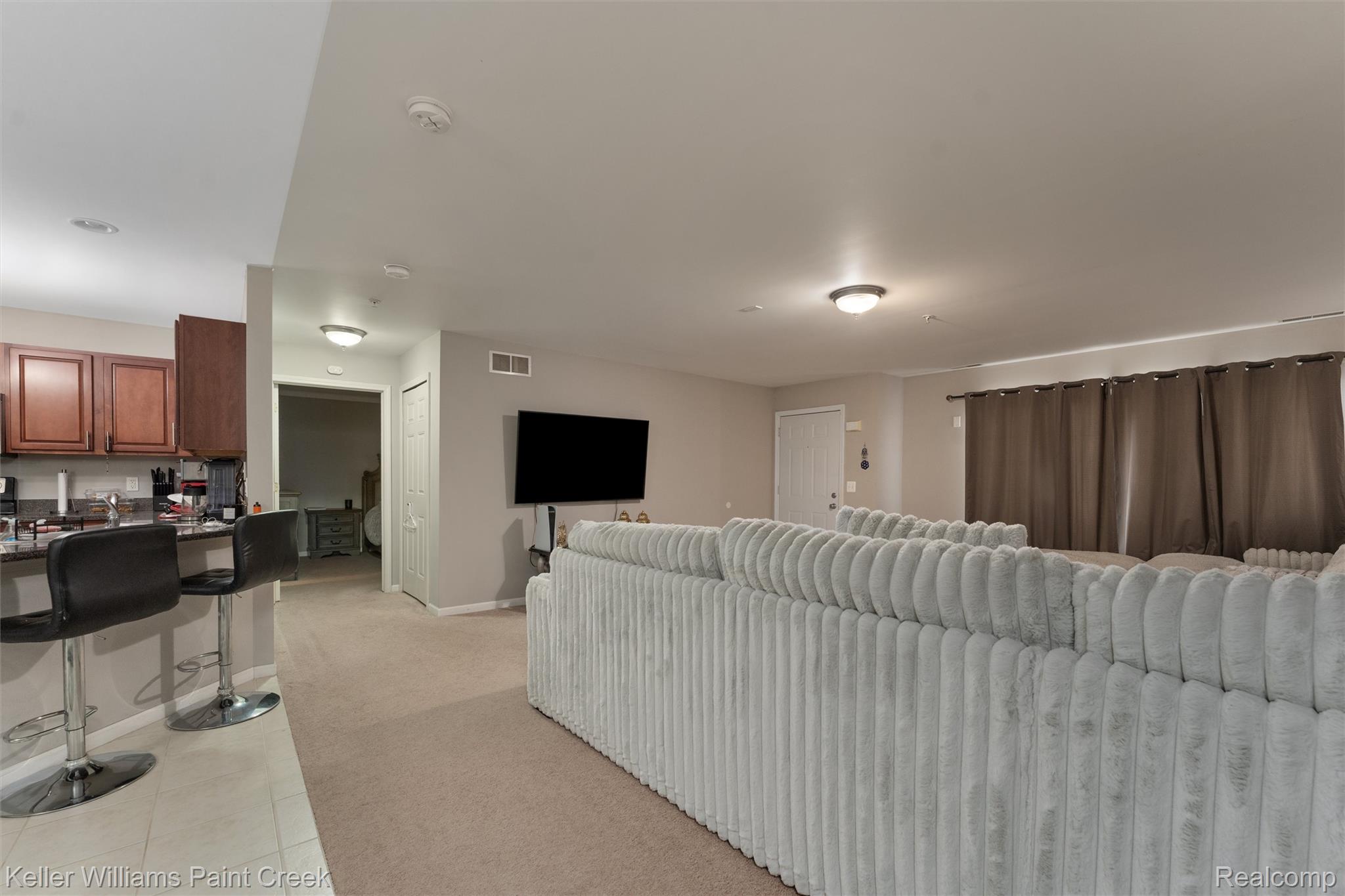45542 Hidden View Court