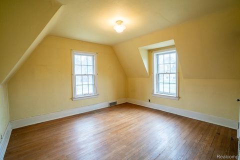 Tiny photo for 26470 Meadowood Court S, Lathrup Village City, MI 48076 (MLS # 20261021728)