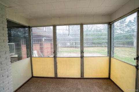 Tiny photo for 26470 Meadowood Court S, Lathrup Village City, MI 48076 (MLS # 20261021728)