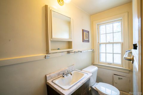 Tiny photo for 26470 Meadowood Court S, Lathrup Village City, MI 48076 (MLS # 20261021728)