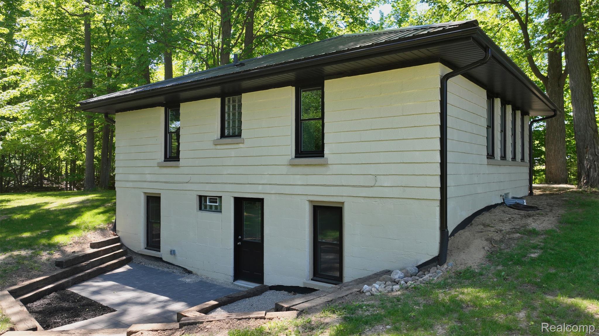 1351 Cedar Court