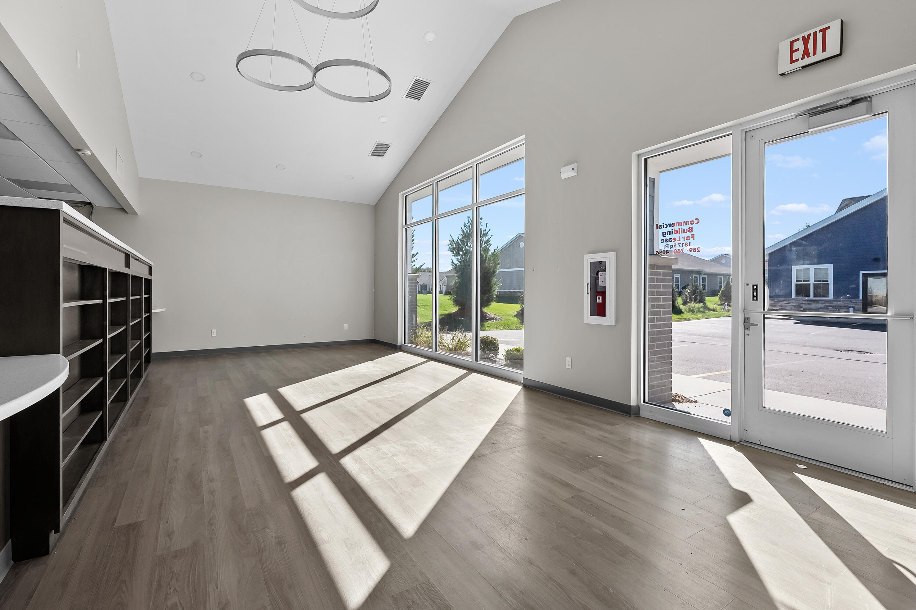 8083 Vineyard Parkway