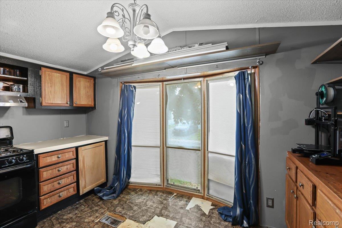 Auburn Hills City, Michigan 48326, United States, 2 Bedrooms Bedrooms, ,1 BathroomBathrooms,Residential,Active,160923