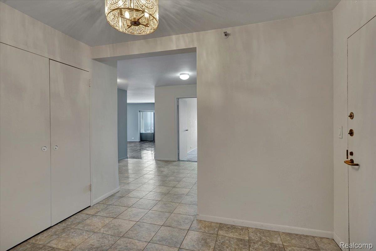 5000 Town Center 3206